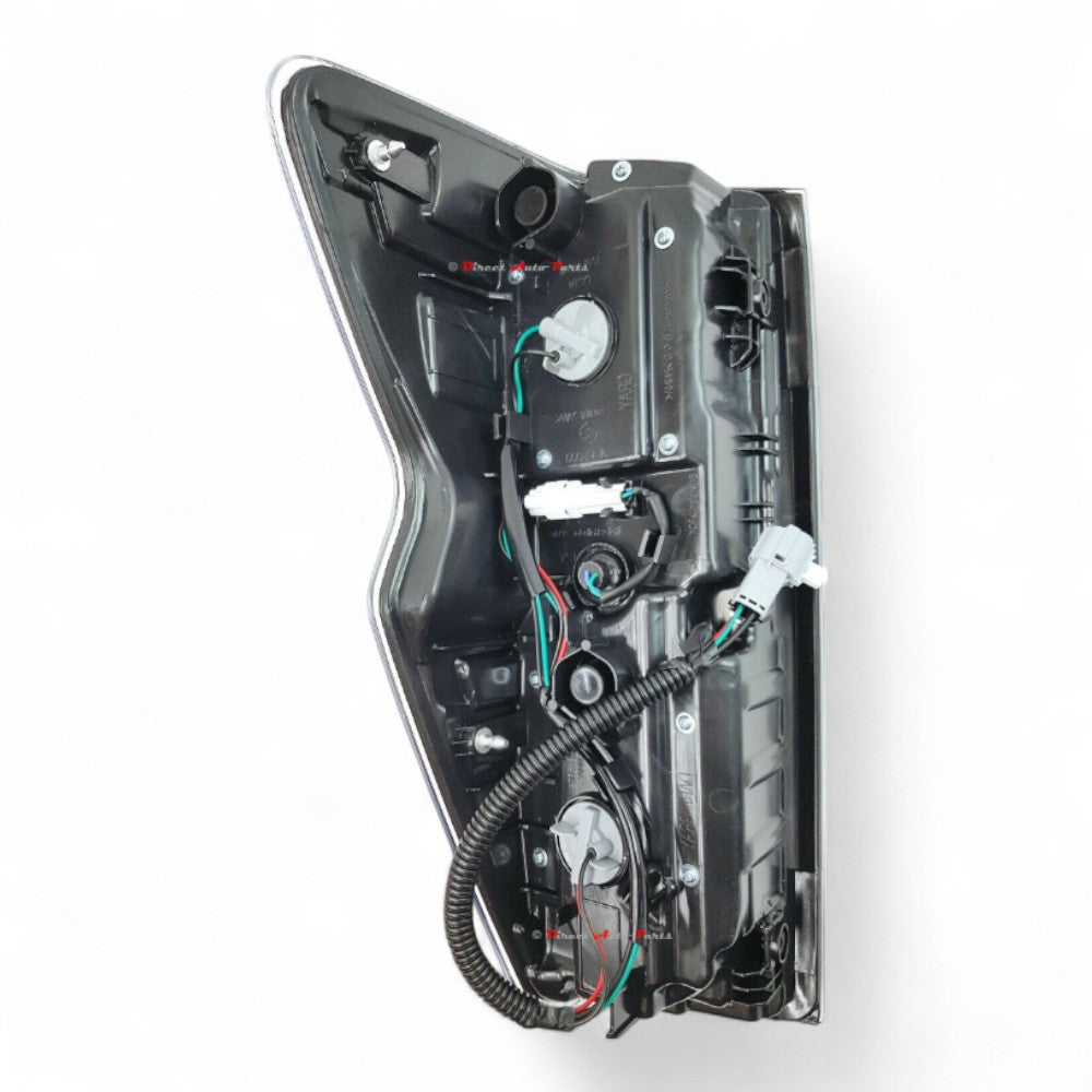 RH tail light for Isuzu D-MAX 2020–2025 with loom and bulbs 2