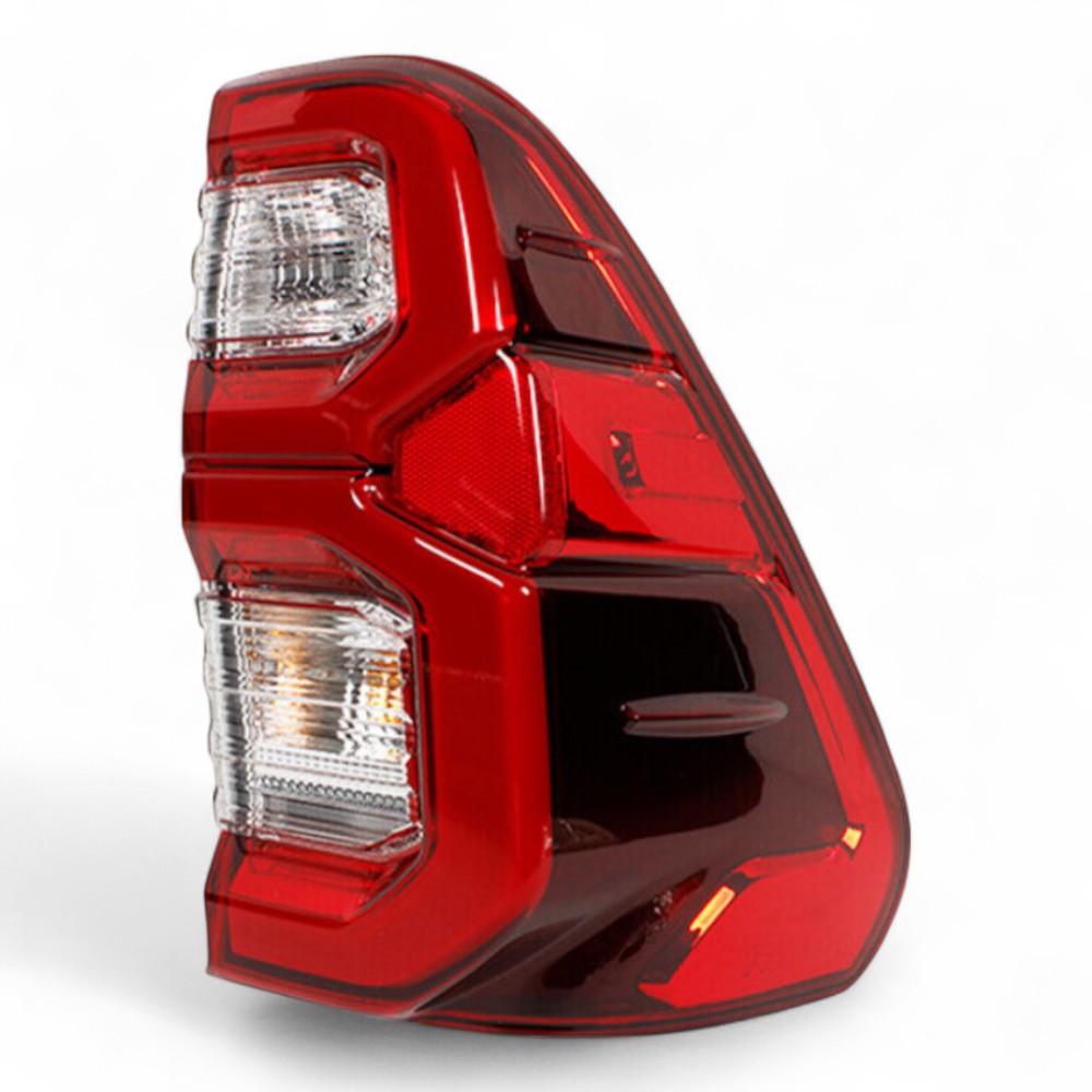 RH tail light for Toyota Hilux 2020–2025 1