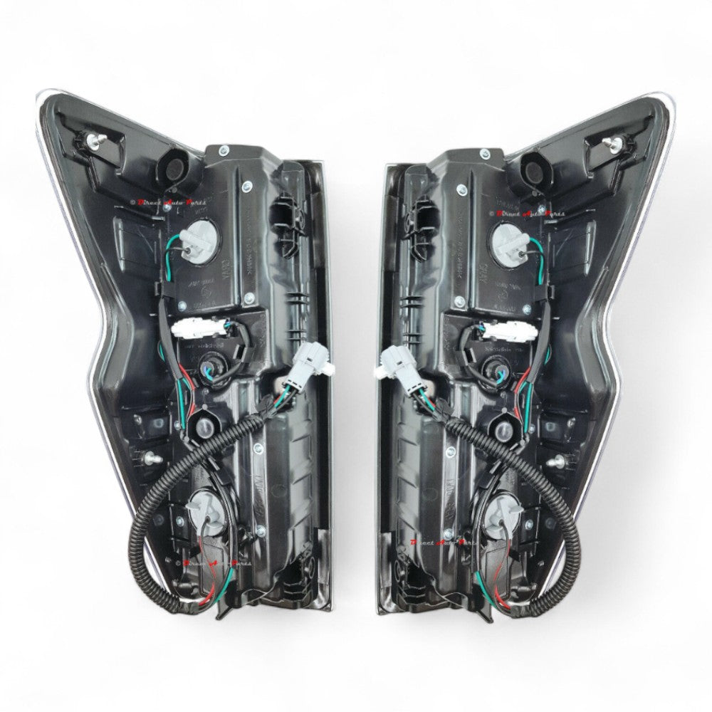 Tail light pair for Isuzu D-MAX 2020–2025 with bulbs and looms 2